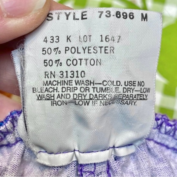 Vintage 80s purple & blue abstract ombré high waisted shorts 🌀 - Picture 13 of 13